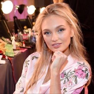 VS fashion show 2017 robe.